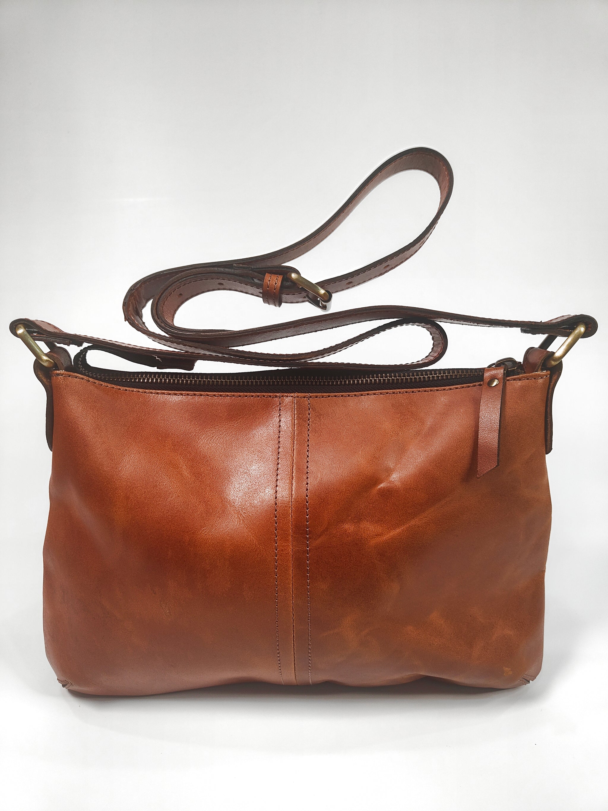 Linea Crossbody